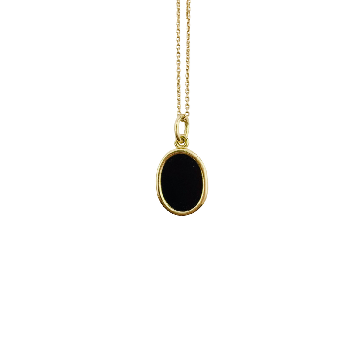 Packshot Collier Aimée en Or 750 par la créatrice Louise Vurpas pour Bijouterie Fine