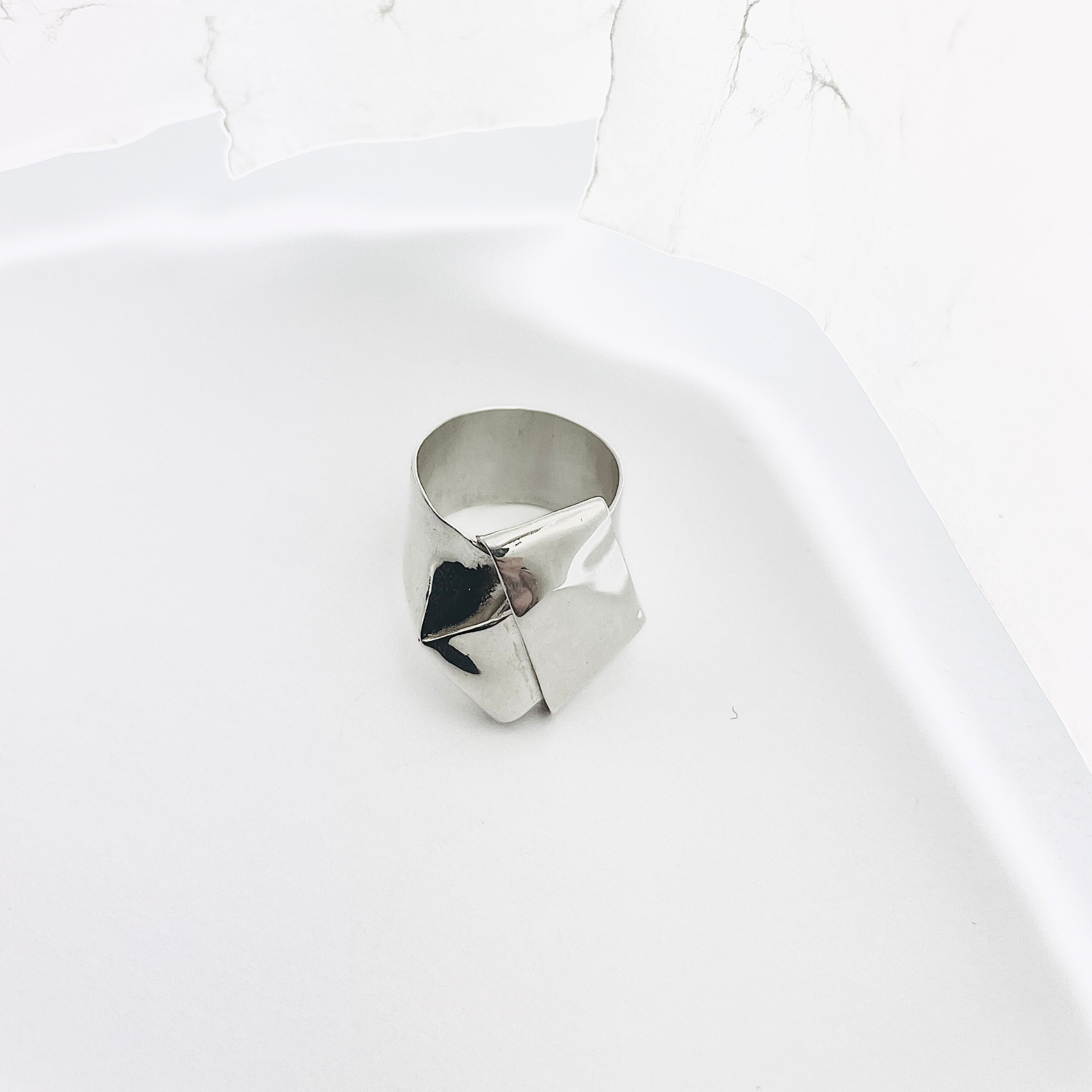 Bague Pliée
