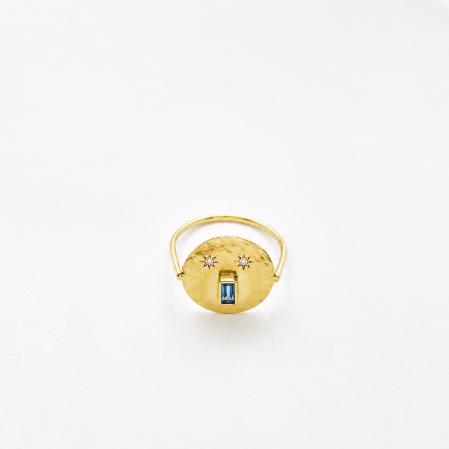 antoinette-bague-tronche-bouche-baguette-createur-lyon-louise-vurpas-fond-blanc-or-750

