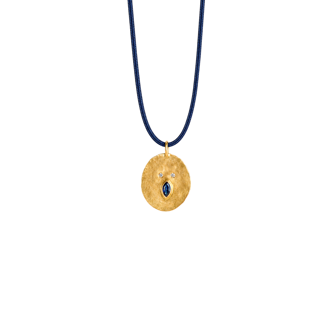 Médaille Tronche Louise en Or 750 mat et martelé avec diamants et saphir bleu taille navette fabriquée à la main à Lyon
