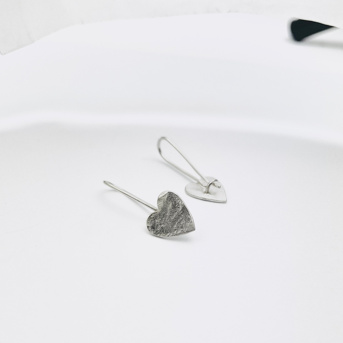Amor Amor earrings