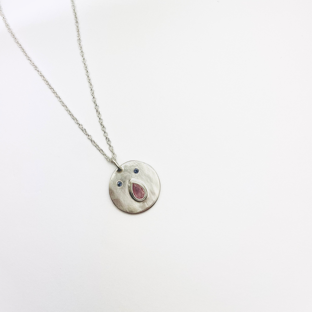 Collier Tronche Paula - Argent et Saphir Rose