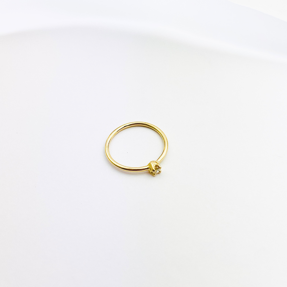 Solitaire Claw Ring